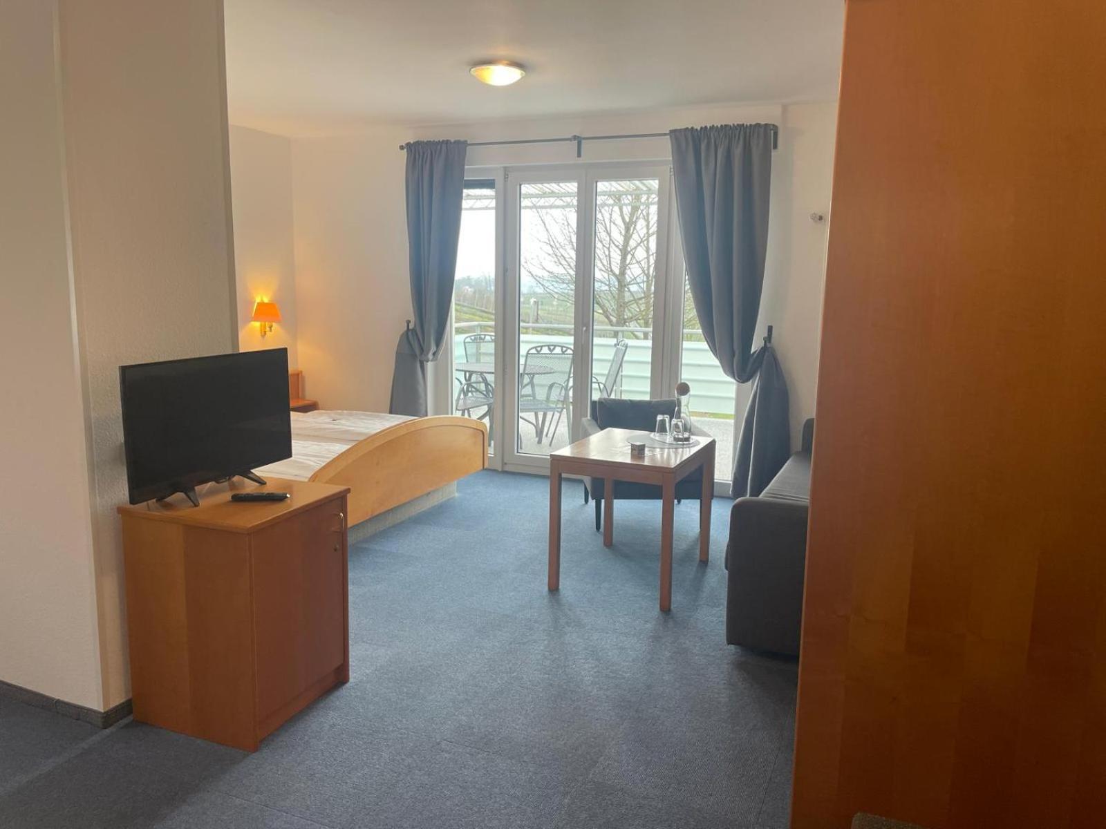 Hotel Berghof Albersweiler Extérieur photo