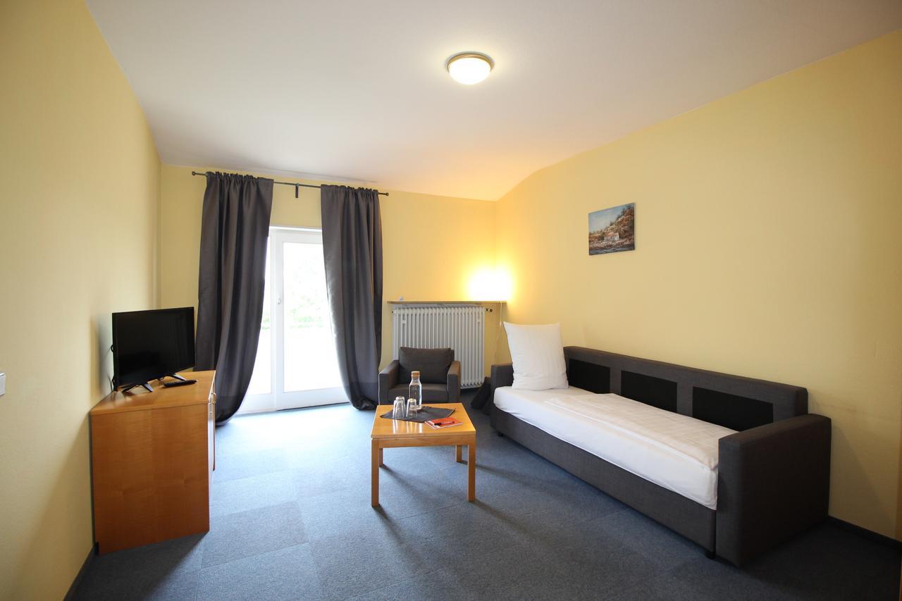 Hotel Berghof Albersweiler Extérieur photo