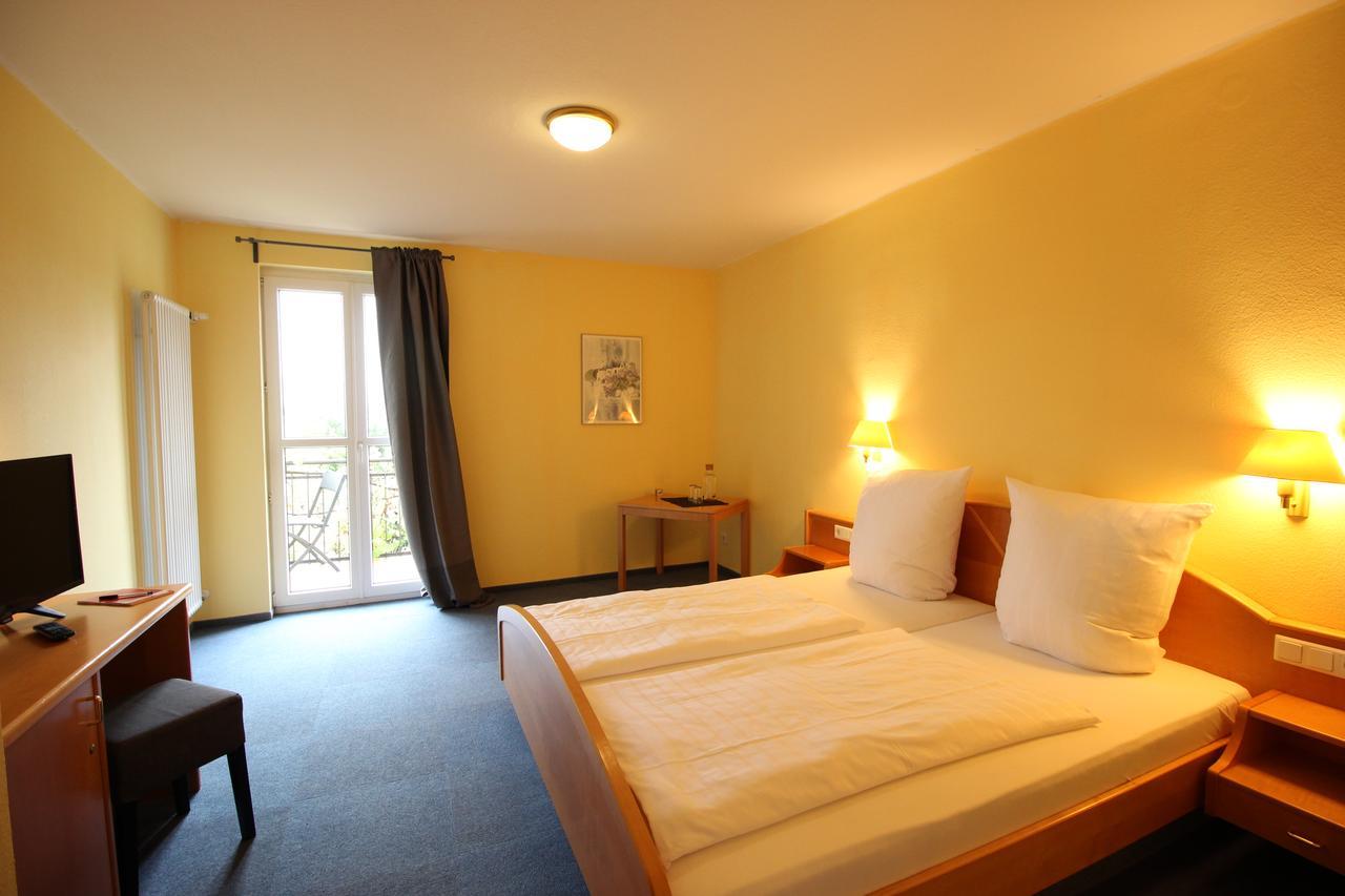 Hotel Berghof Albersweiler Extérieur photo