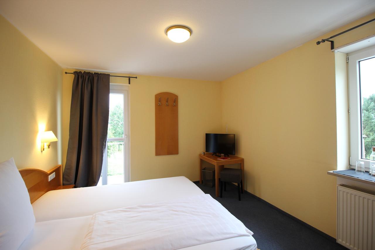 Hotel Berghof Albersweiler Extérieur photo
