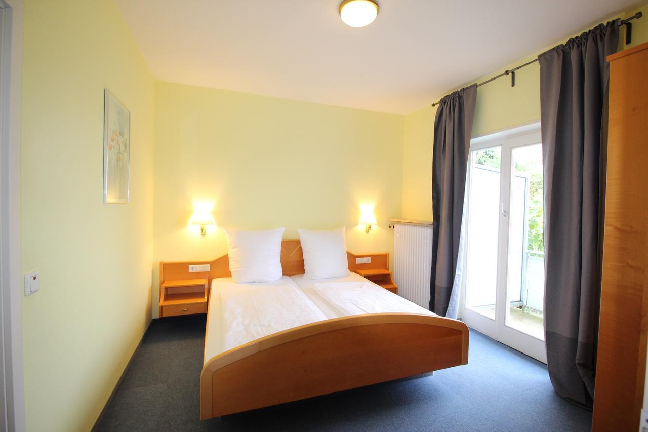 Hotel Berghof Albersweiler Extérieur photo